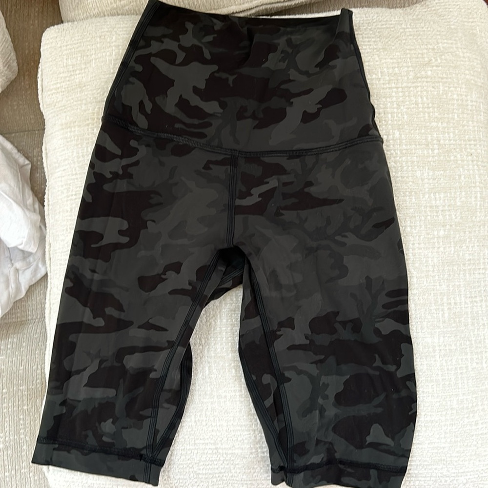 LULULEMON ALIGN™ SUPER HIGH RISE SHORT *10"